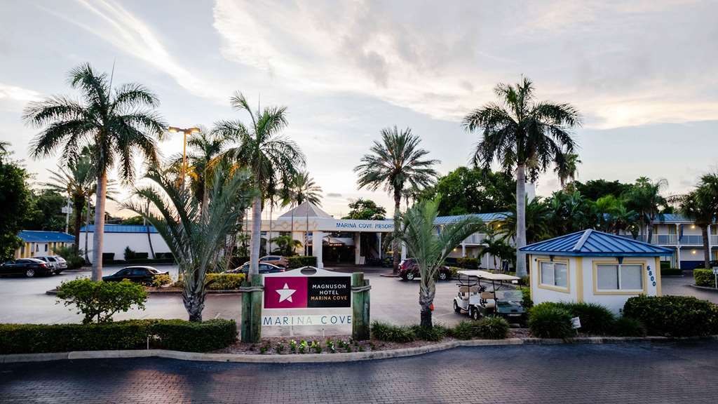 Magnuson Marina Cove Hotel 3*