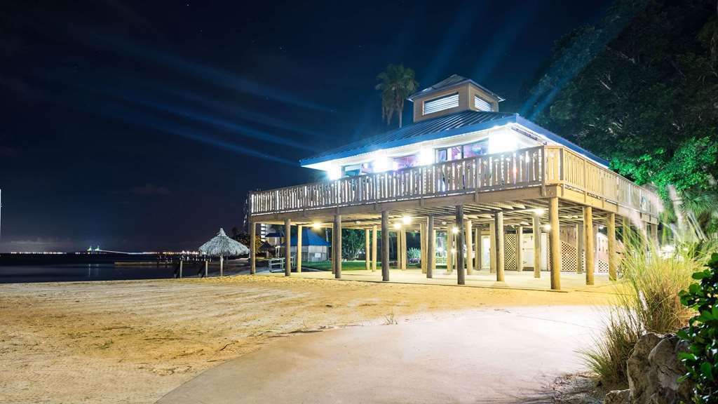 Magnuson Marina Cove 3*