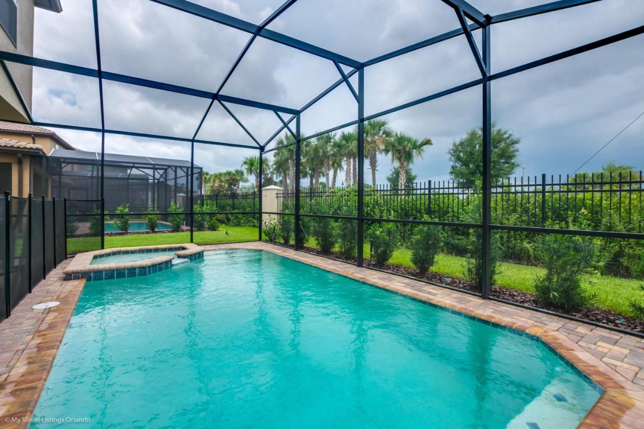 Villa Windsor At Westside *