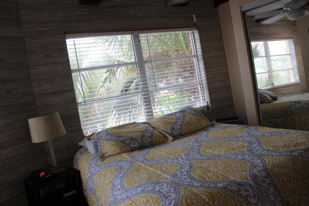Beach Suites Motel 3*