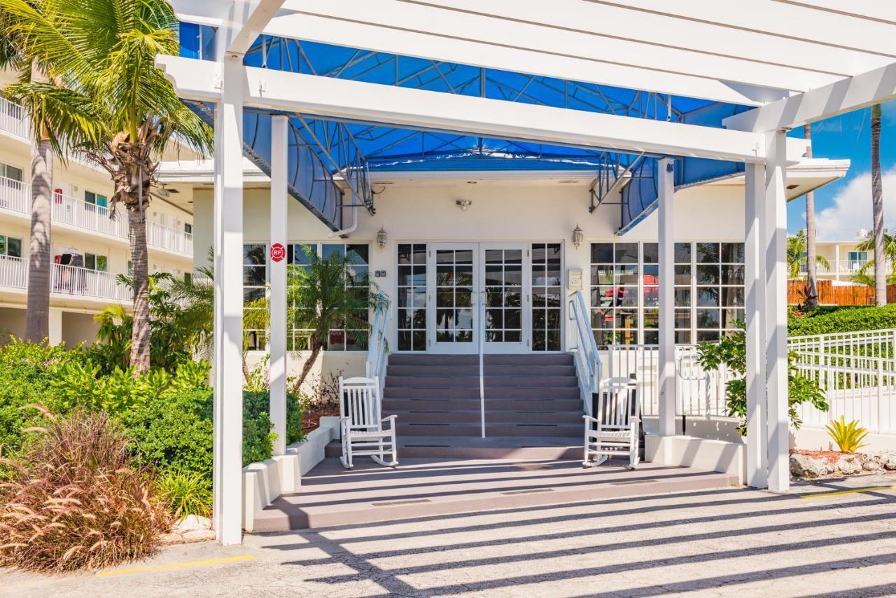 Inn Skipjack & Marina