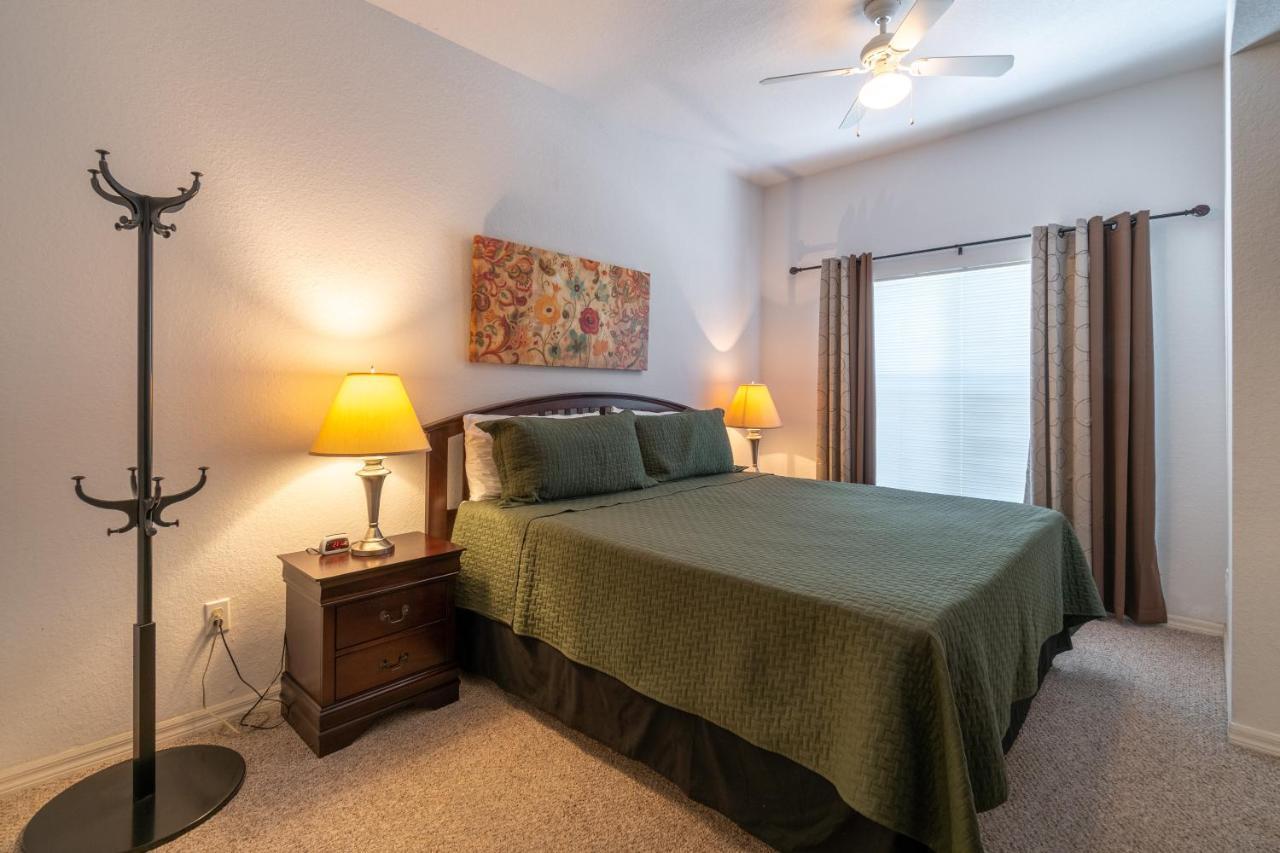 The At Seven Dwarfs Lane Apartment