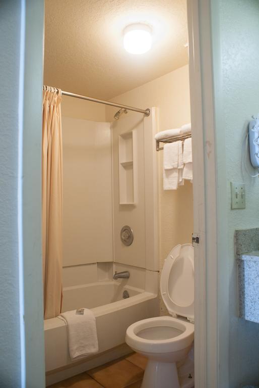 Country Hearth Inn- Motel Kissimmee
