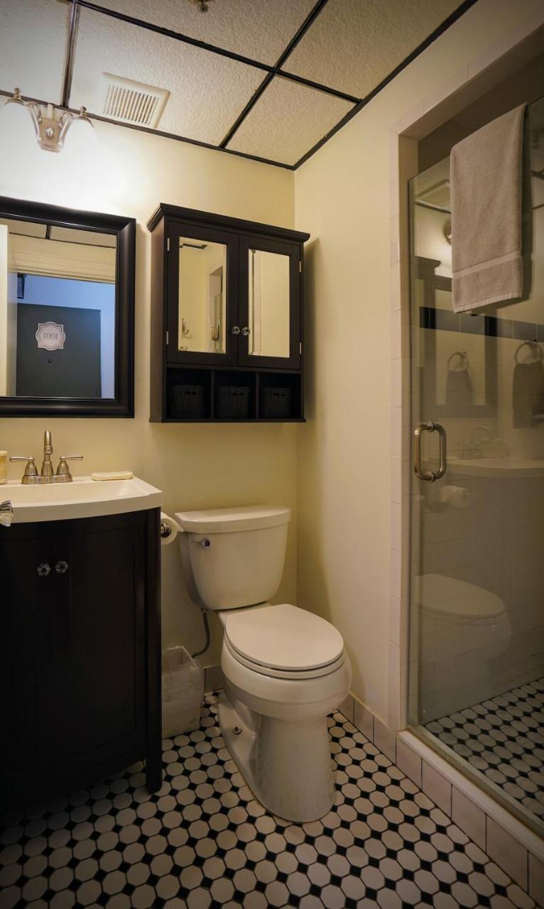 Palm Historic Hotel: Petite Retreat Near Aparthotel Palm Beach