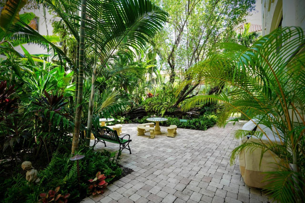 Palm Historic Hotel: Petite Retreat Near Aparthotel