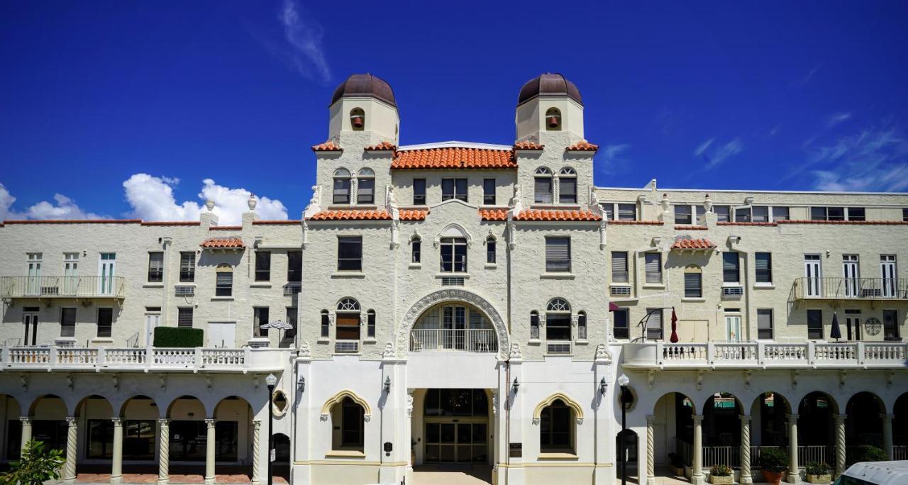 Palm Historic Hotel: Petite Retreat Near Aparthotel