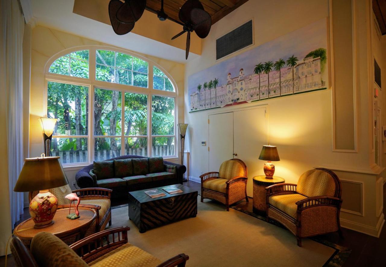 Aparthotel Palm Historic Hotel: Petite Retreat Near *