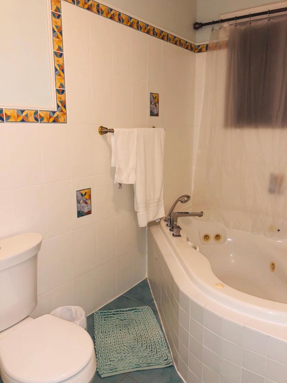 Blue House Miami 3*