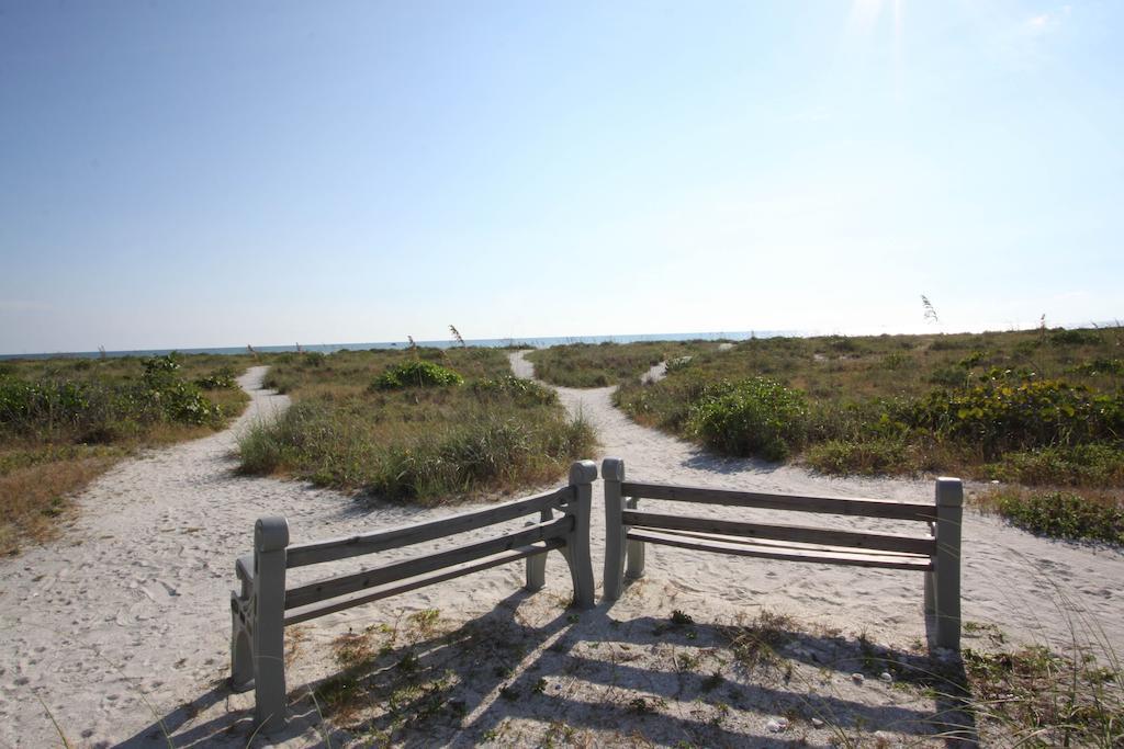 Tropical Winds Beachfront And Motel Sanibel
