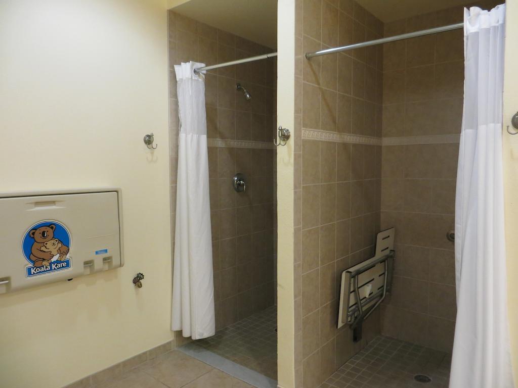 Angela's Palisades - Three Bedroom 406 Apartment *