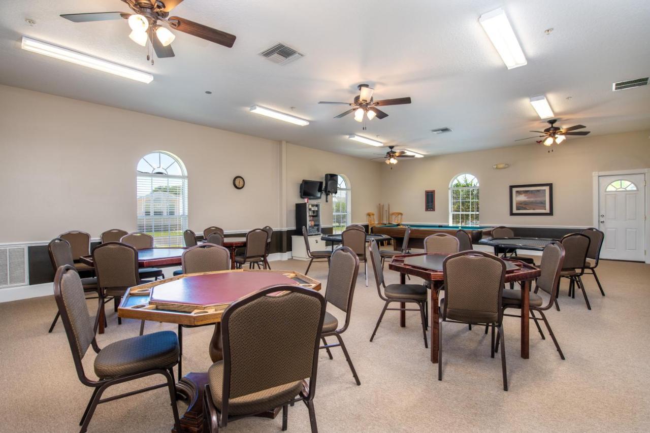 Majestic Oaks Rv Campsite Zephyrhills