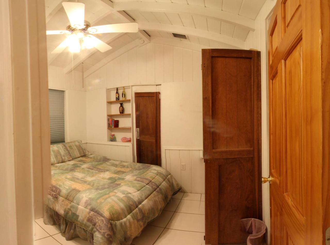 Key Largo Cottages 2*