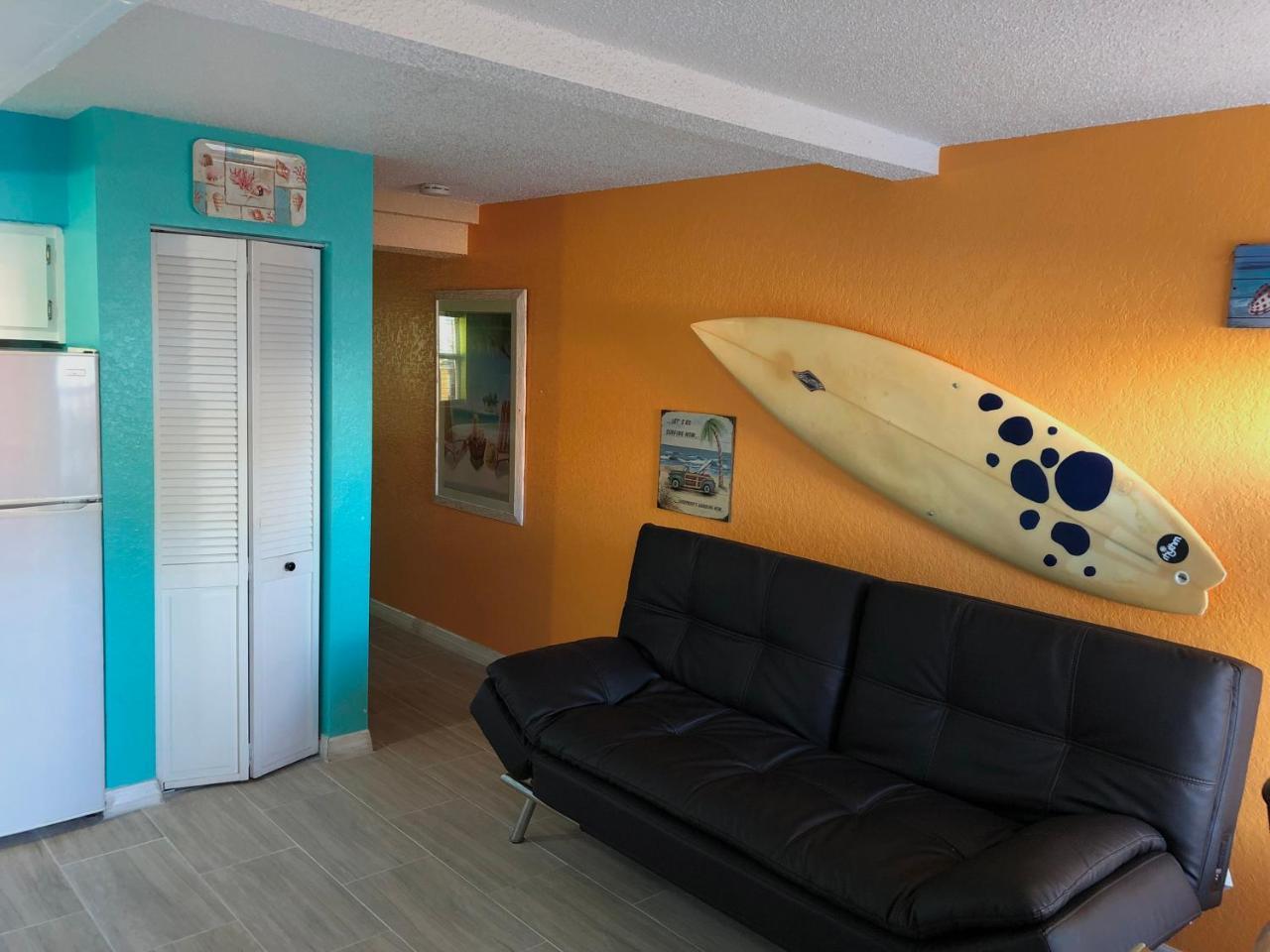 Motel Hideaway Village 2*