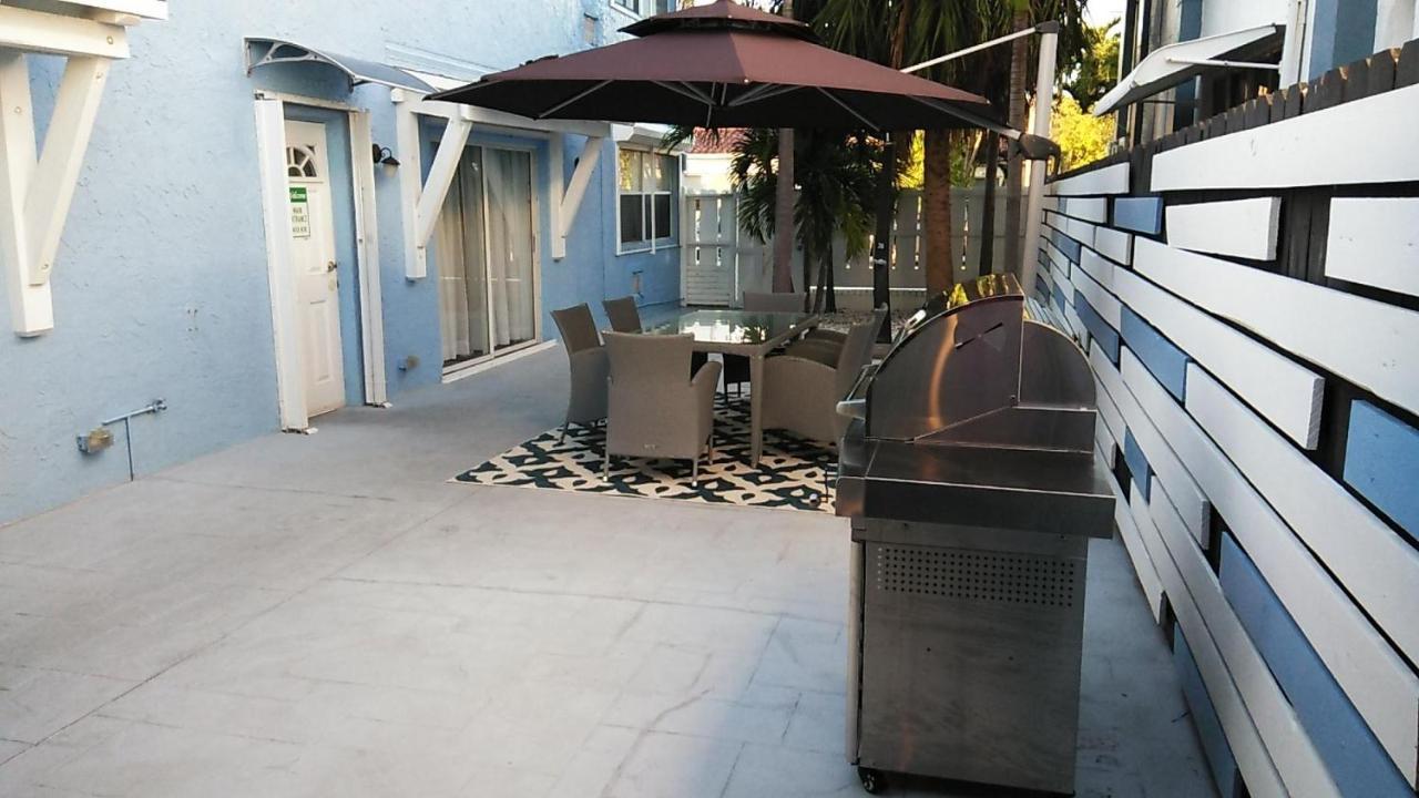 Georgia St. Hollywood