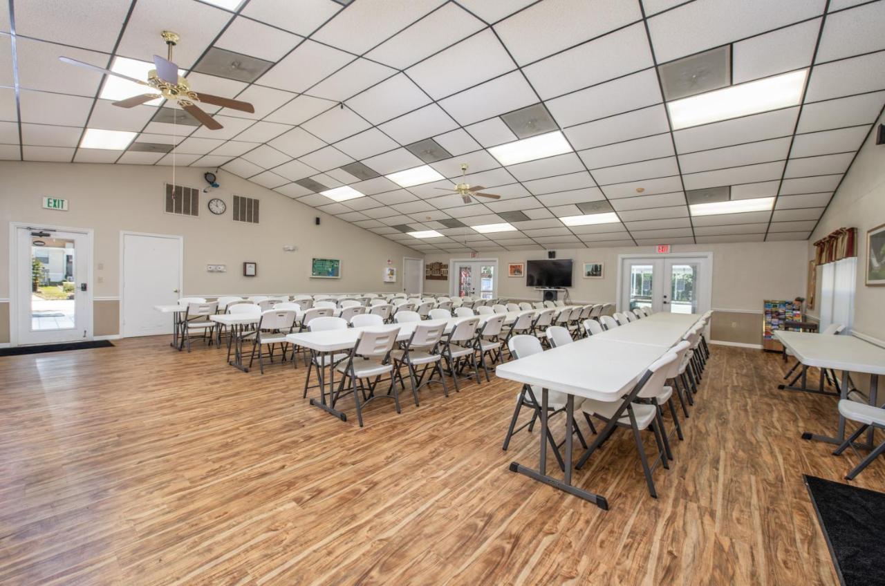 Waters Edge 3* Zephyrhills