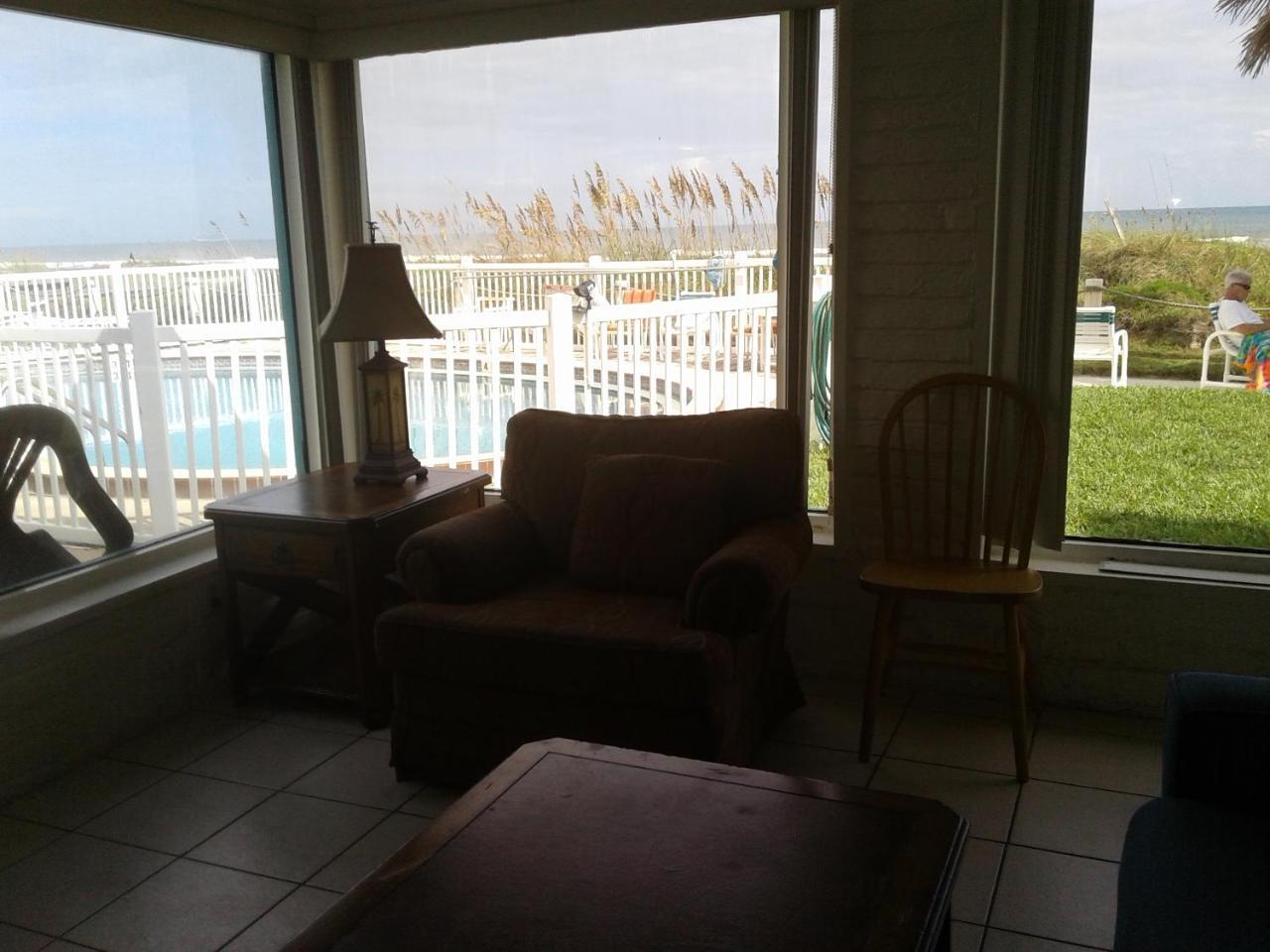 Island Cocoa Beach