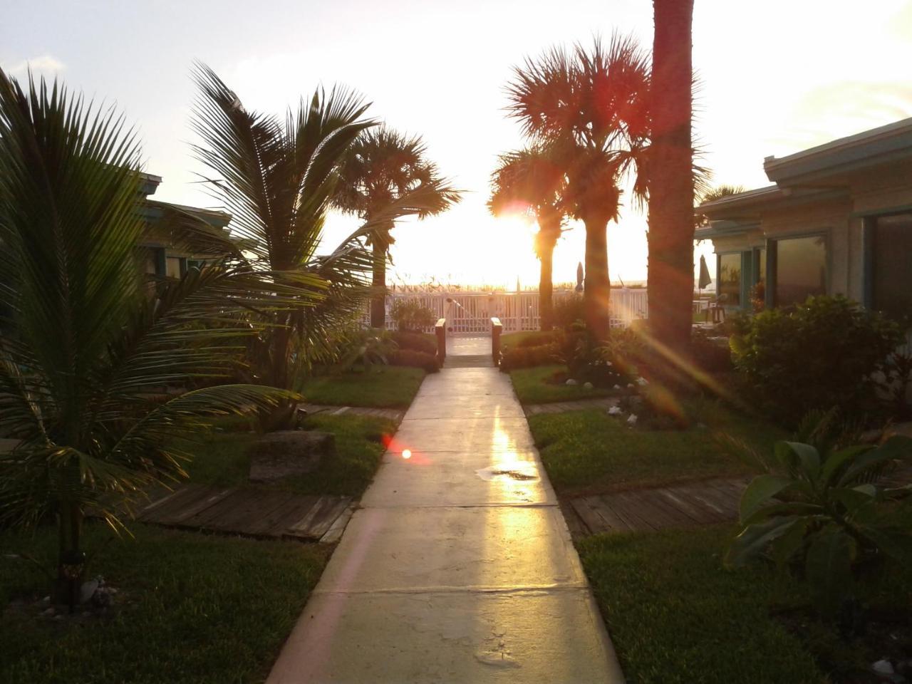 Island Hotel Cocoa Beach