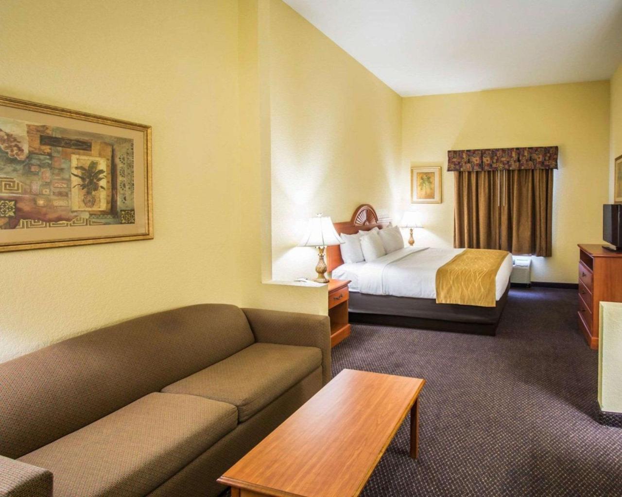 Hotel Comfort & I-95