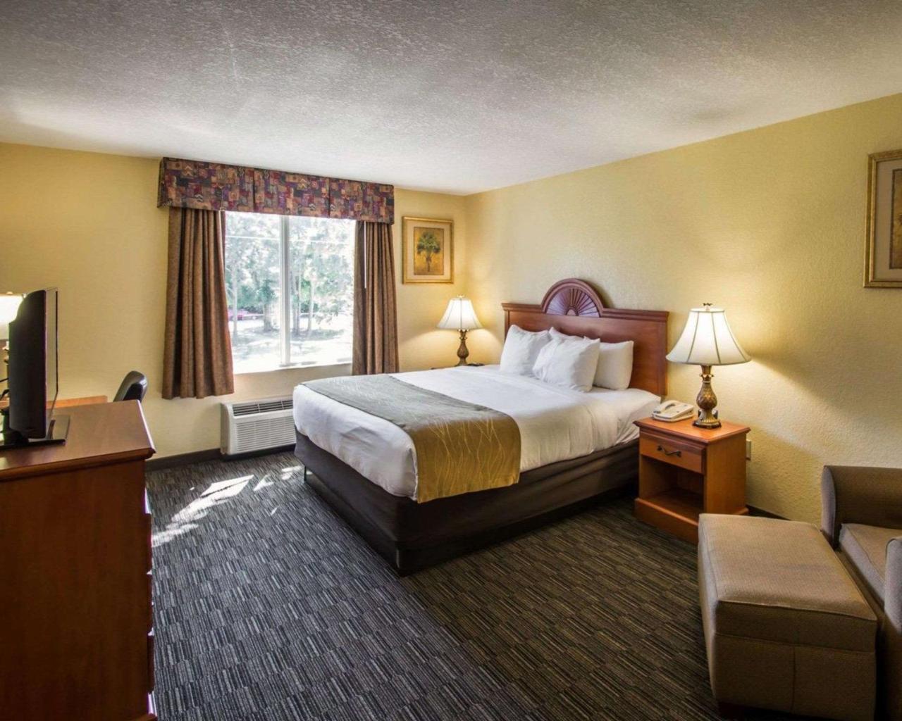 Hotel Comfort & I-95 Jupiter