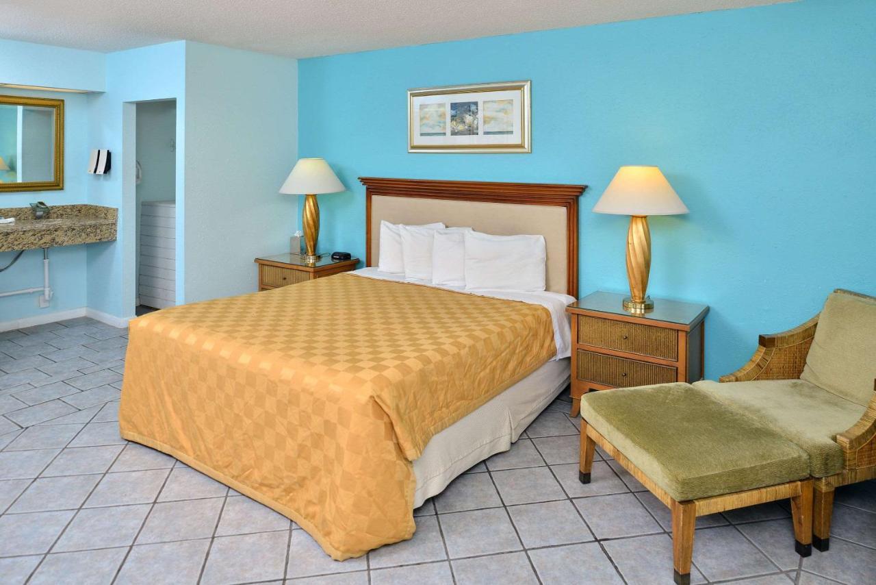 Motel Travelodge By Wyndham 2*