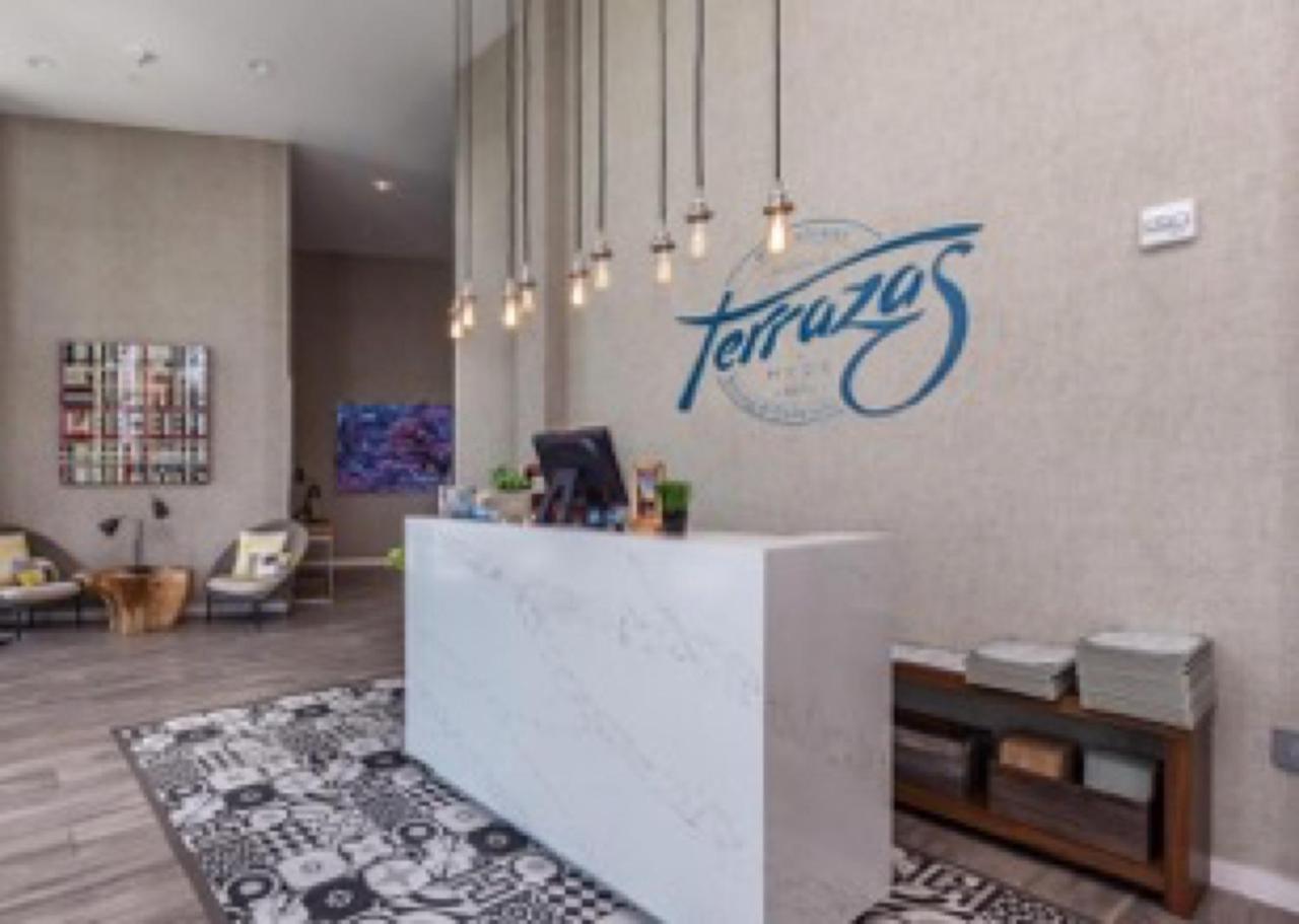 Apartment Contemporary *