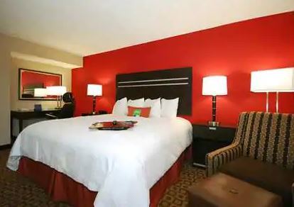 Hotel Hampton Myers-airport & I-75 3*