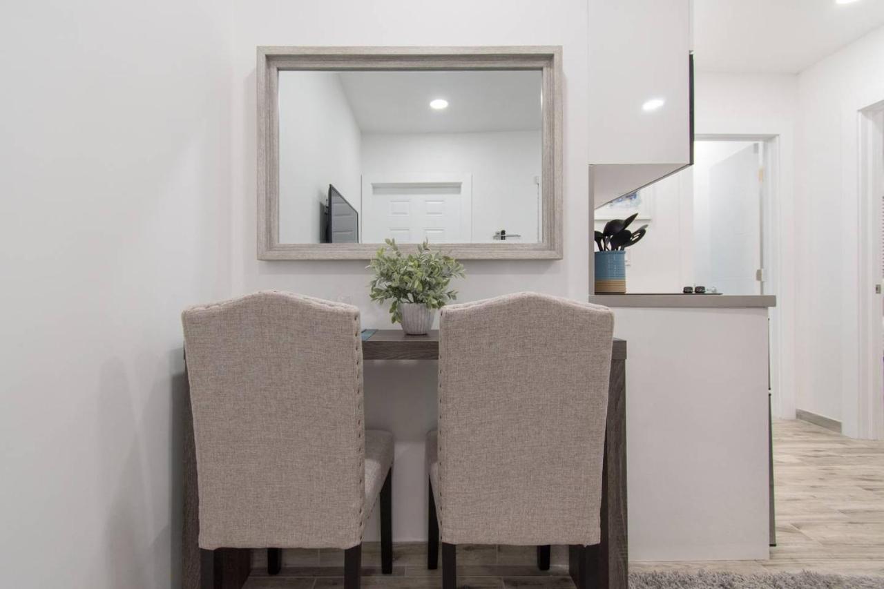 Modern 1br W Parking Space & Walk To The #2 Hollywood