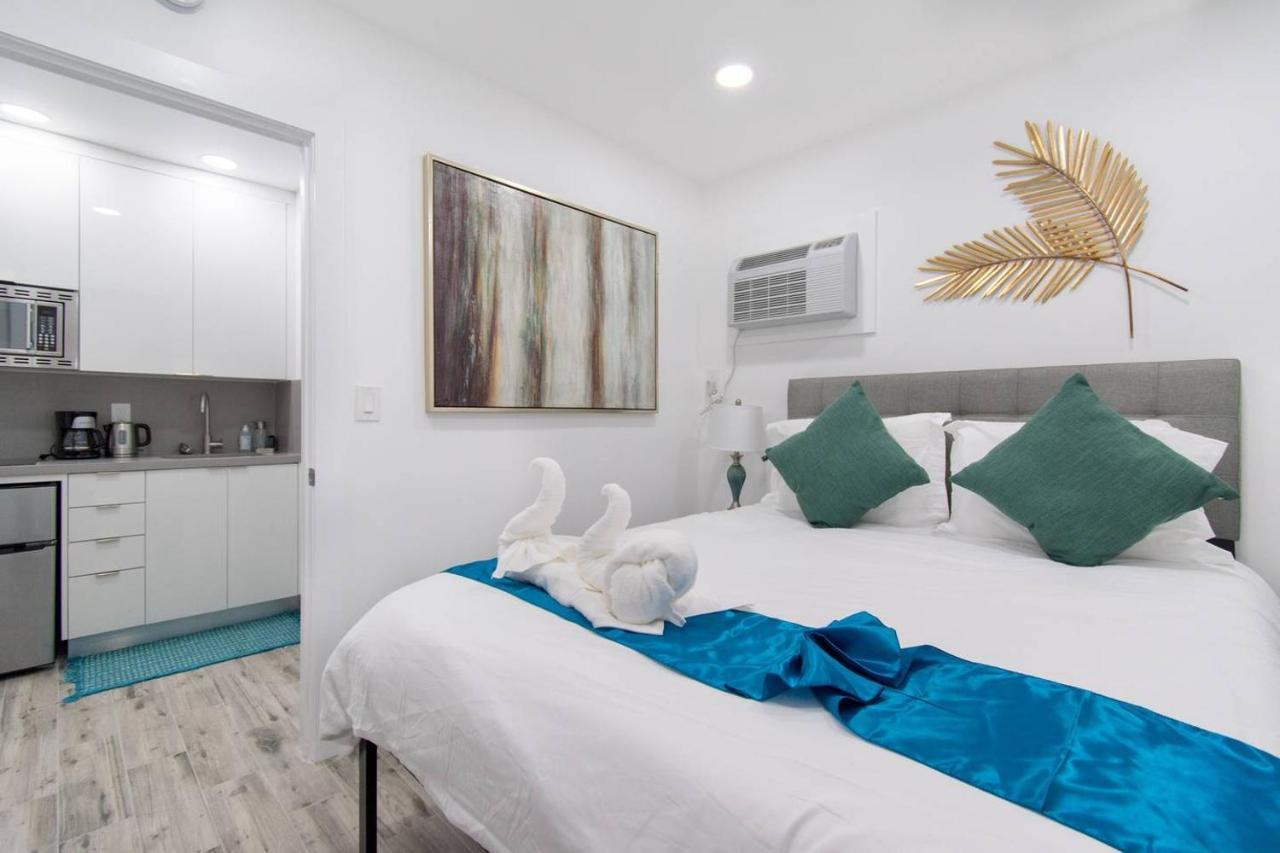 Newly Renovated 1 Bedroom Designer Unit # 3 Apartment Hollywood