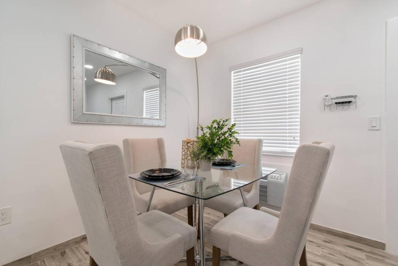 Chic 1 Bedroom W Parking Space & Walk To The #6 Apartment