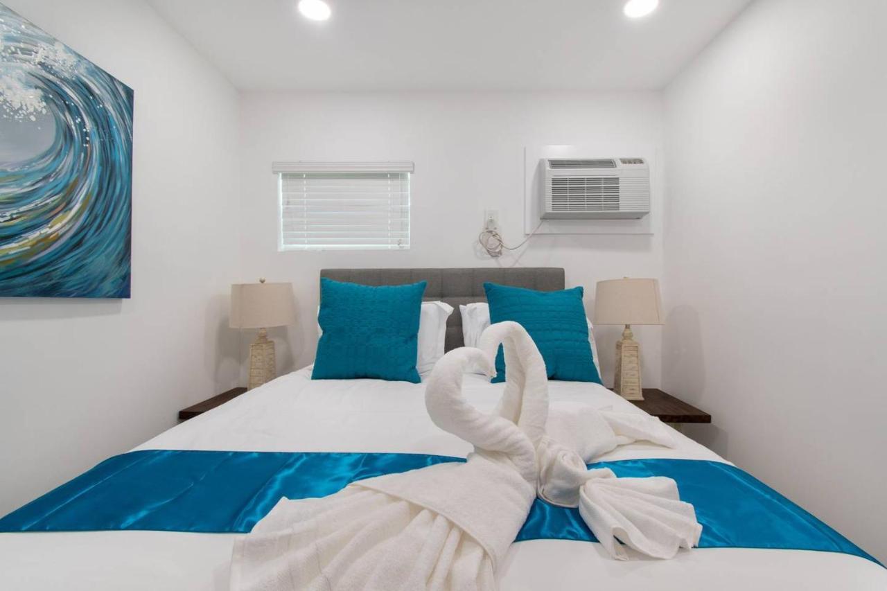 Apartment Chic 1 Bedroom W Parking Space & Walk To The #6 *