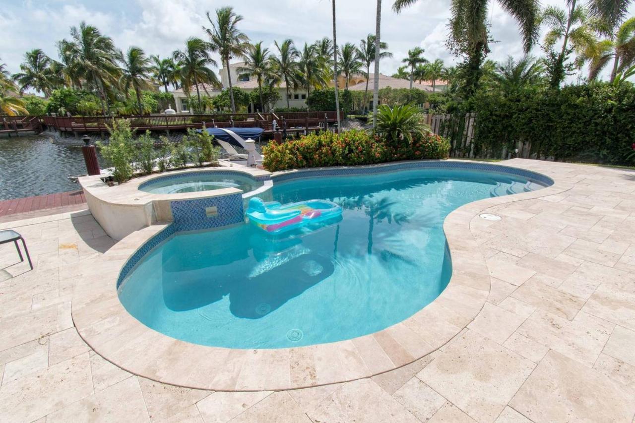 Gorgeous 5 Bedroom W/heated Pool Canal Front * Dania Beach