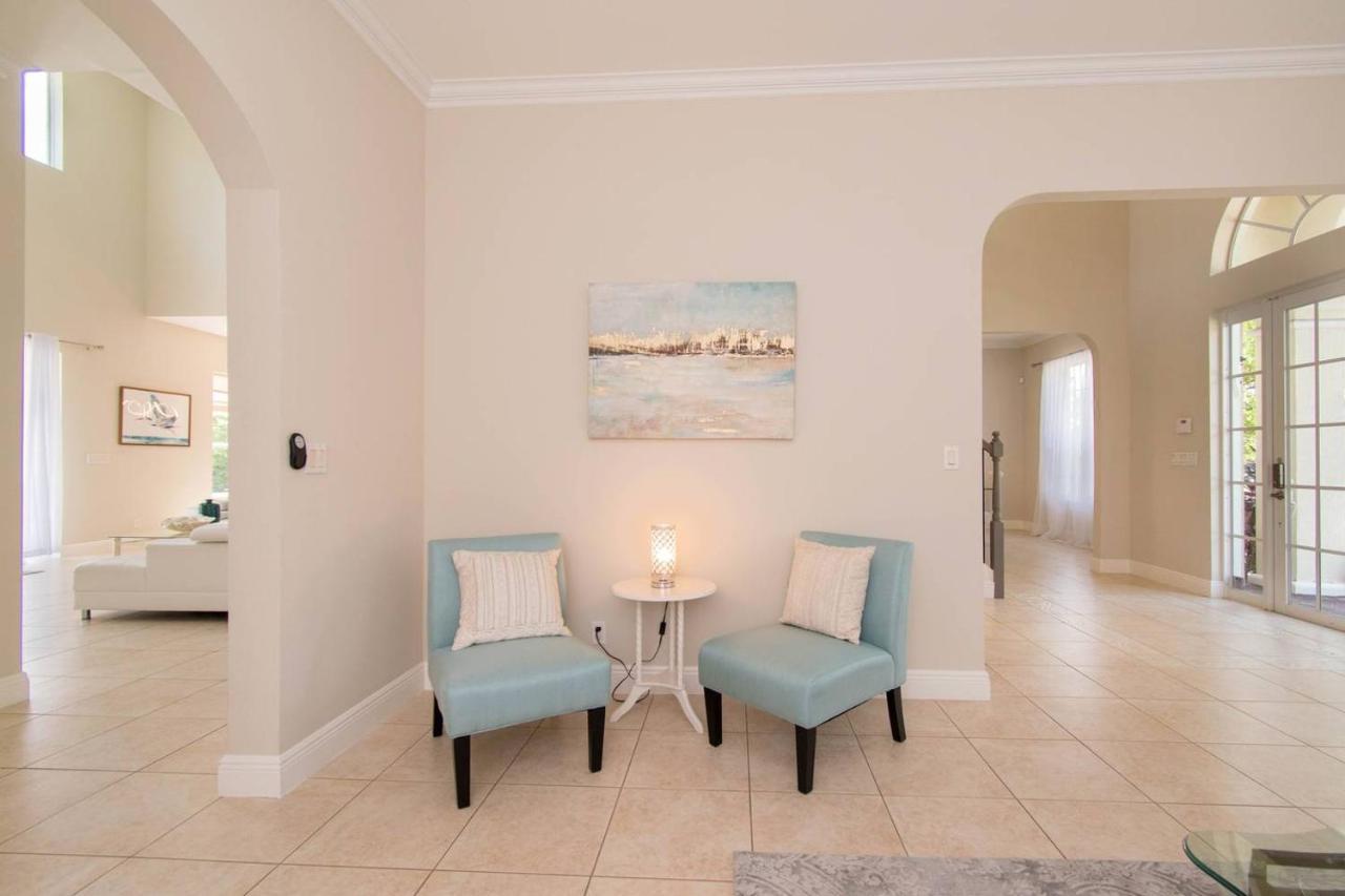 Gorgeous 5 Bedroom W/heated Pool Canal Front * Dania Beach