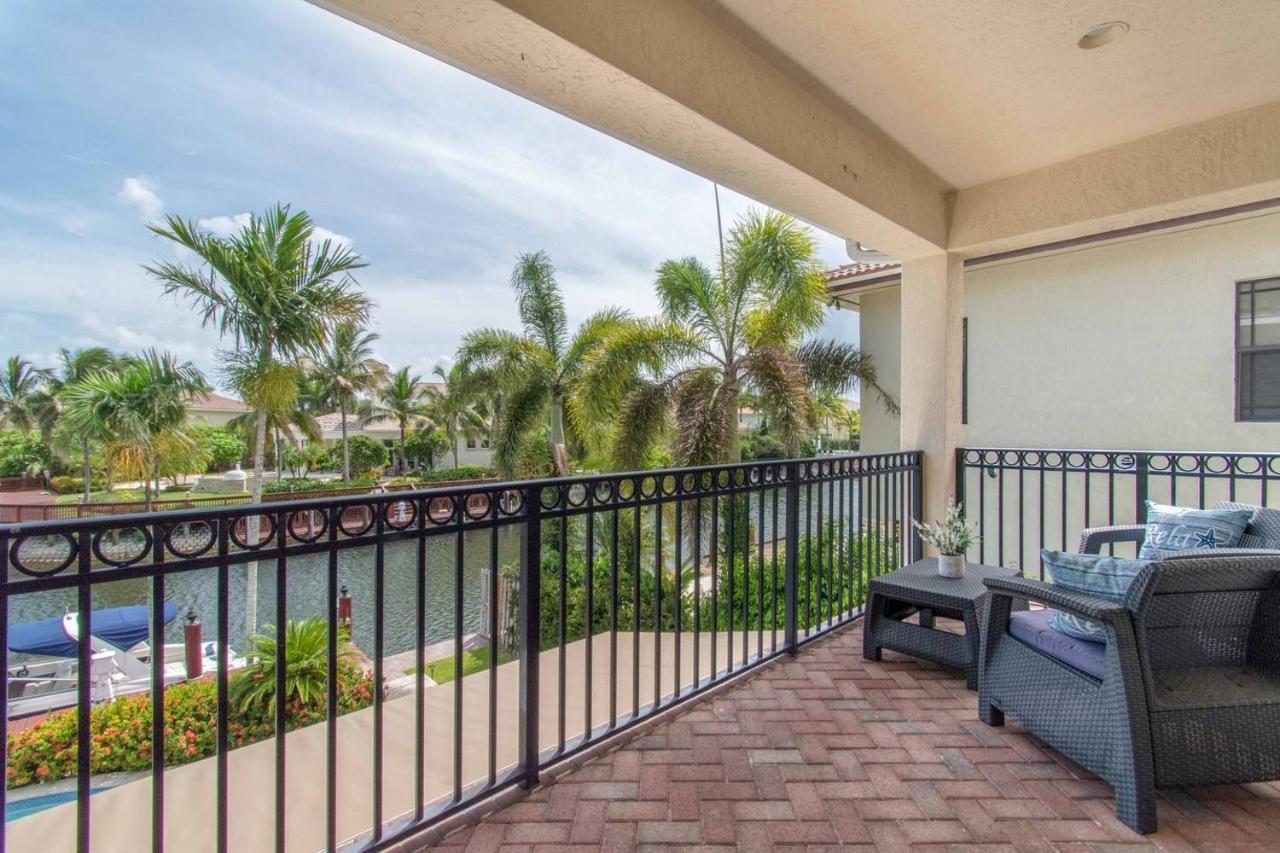 Holiday home Gorgeous 5 Bedroom W/heated Pool Canal Front Dania Beach