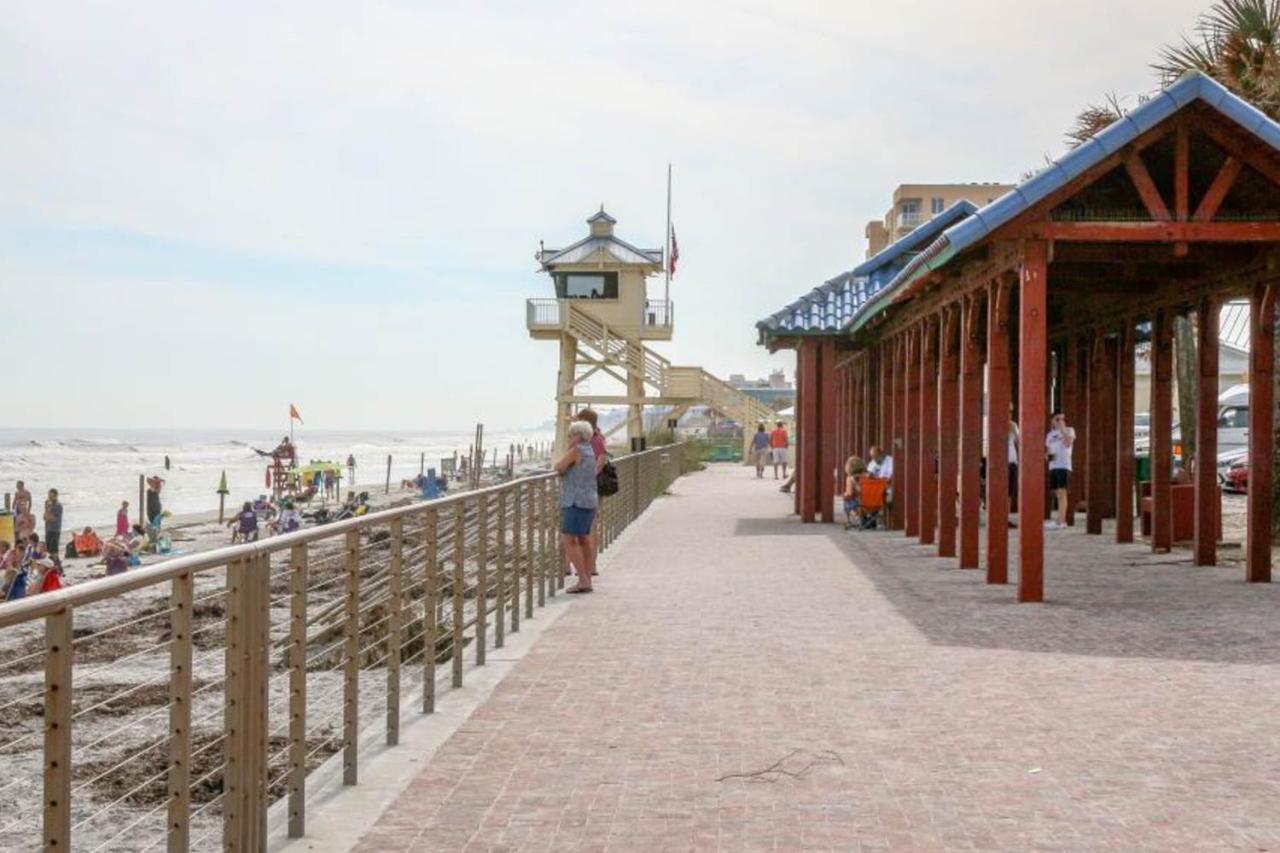 Oceania Plaza & * New Smyrna Beach