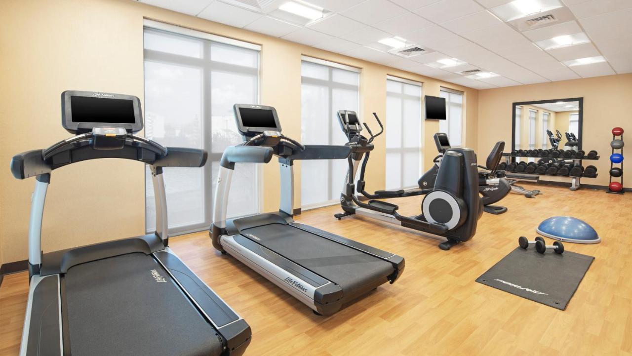 Hyatt Place St. Johns Town Center Hotel 3*