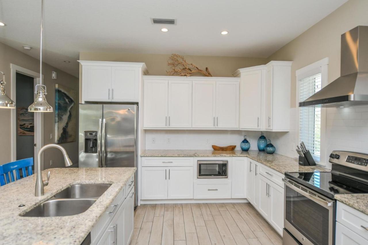 Just Beachy Apartment *