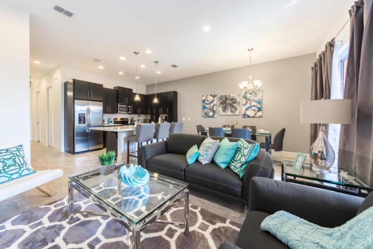 Fabulous Townhome Family Fe0386 Davenport