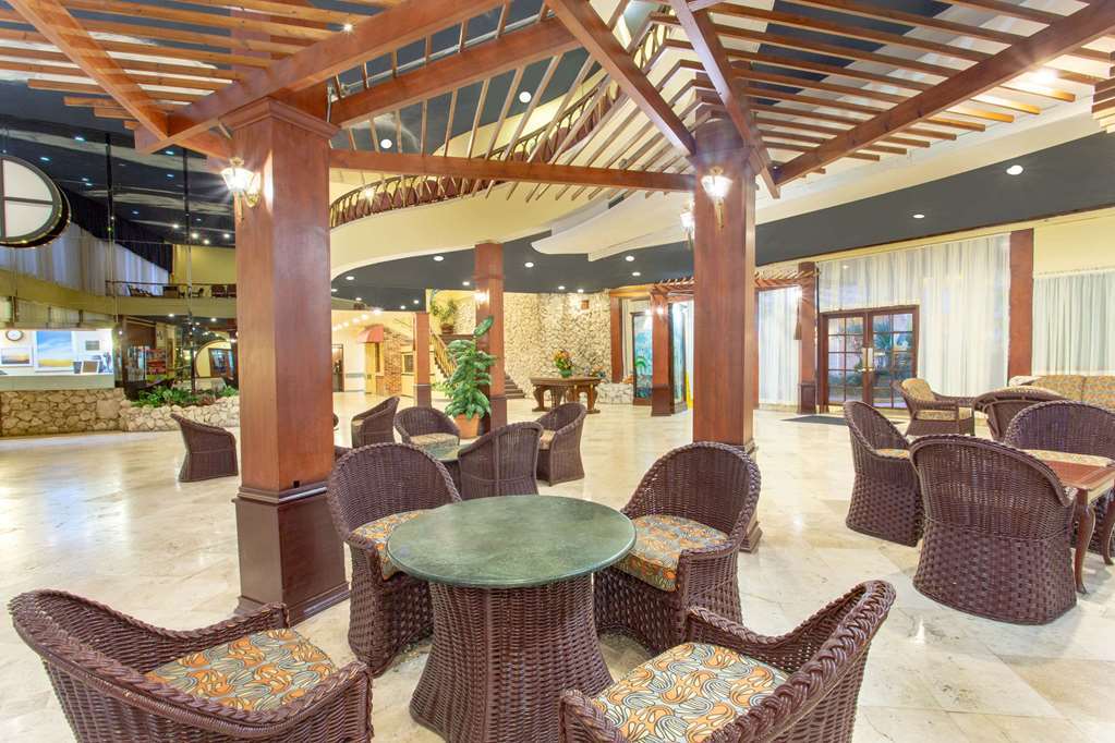 Thunderbird Hotel