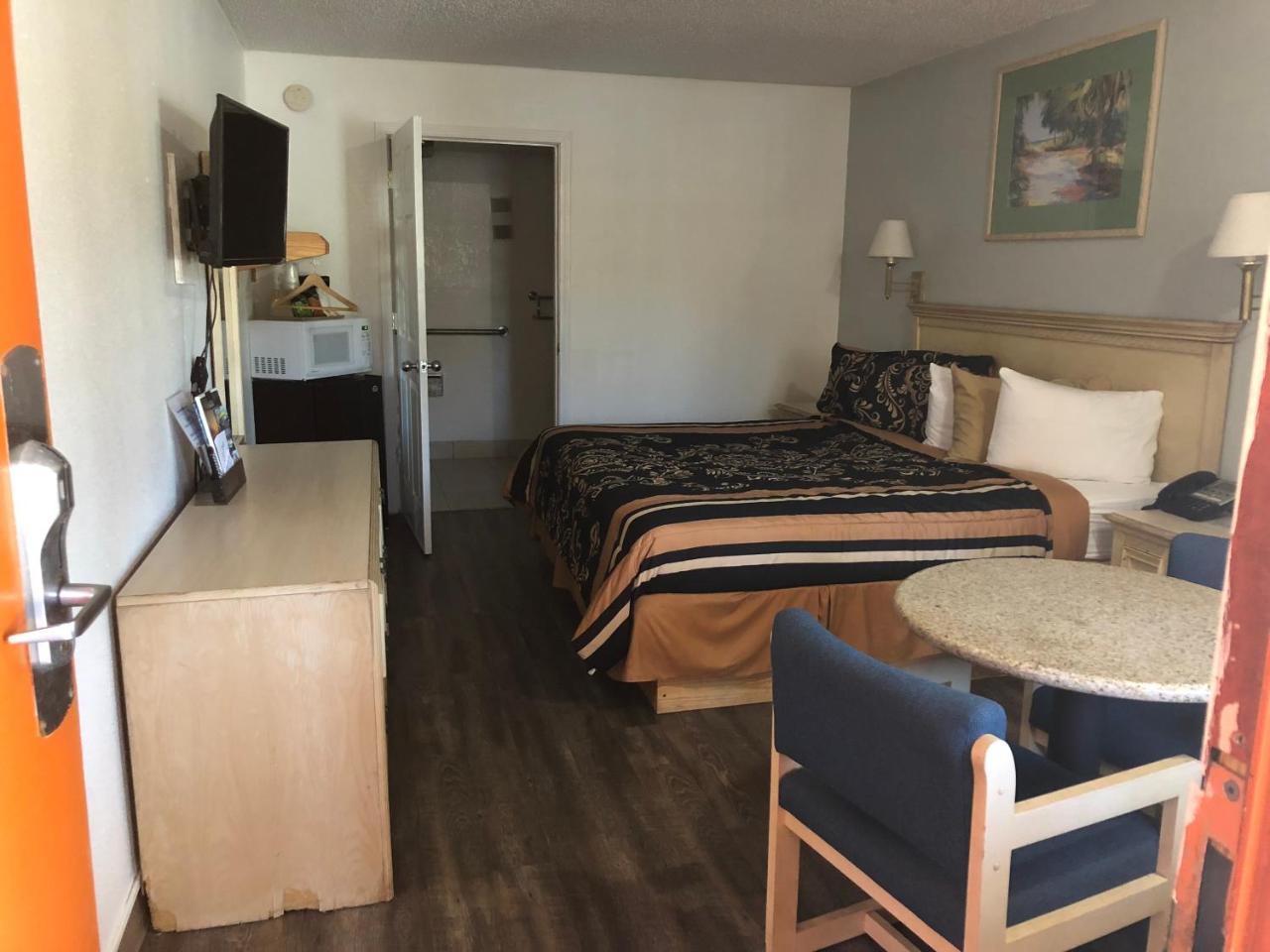 Hotel Executive Garden Titusville