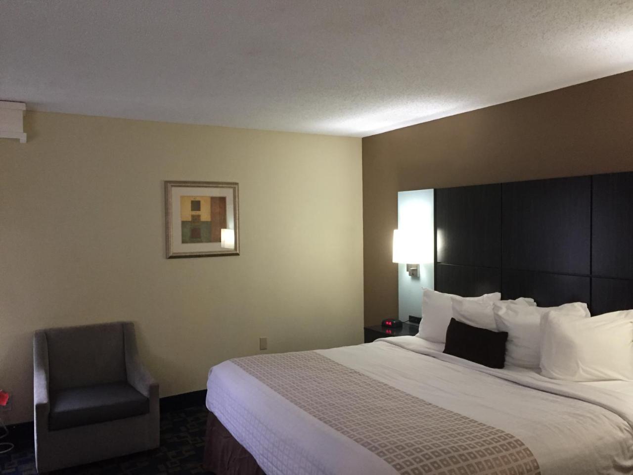 Quality Jacksonville - Near Naval Air Station