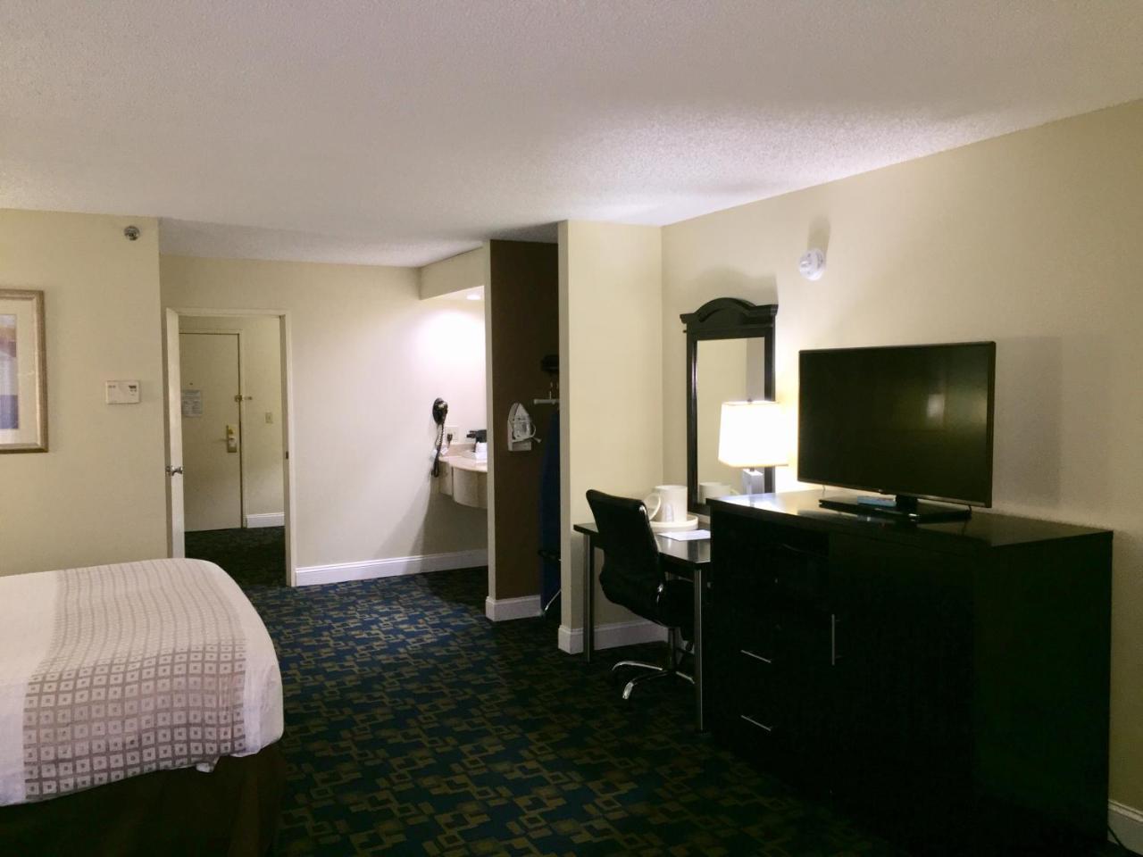 Quality Jacksonville - Near Naval Air Station