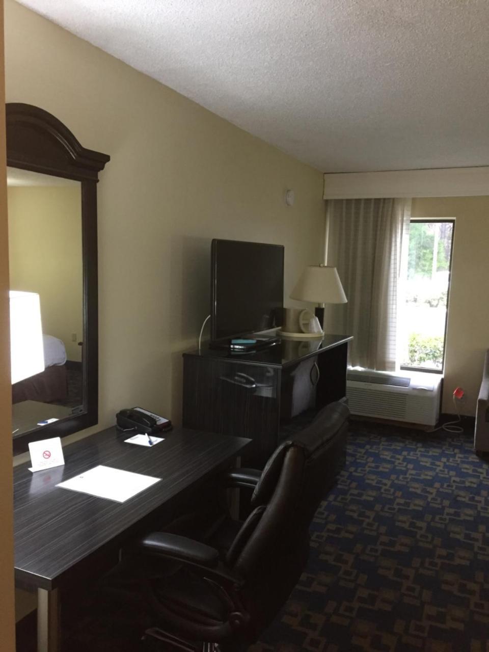 Quality Jacksonville - Near Naval Air Station
