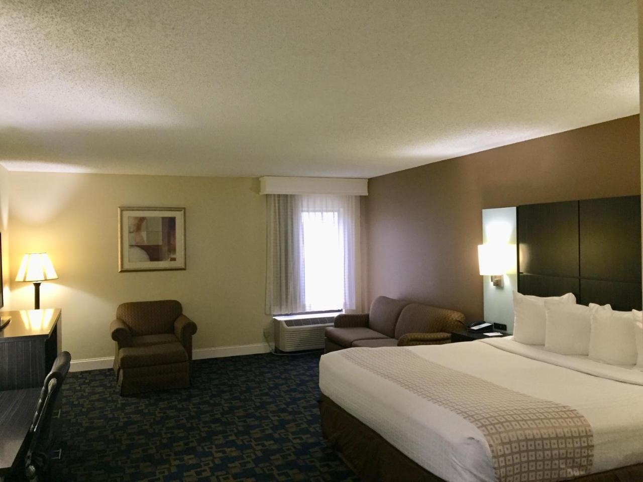 Inn Quality Jacksonville - Near Naval Air Station 3*