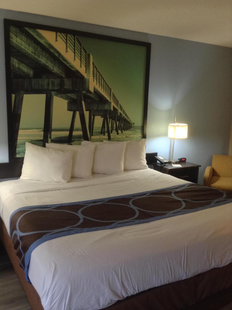 Opulent Oasis Hotel 2*