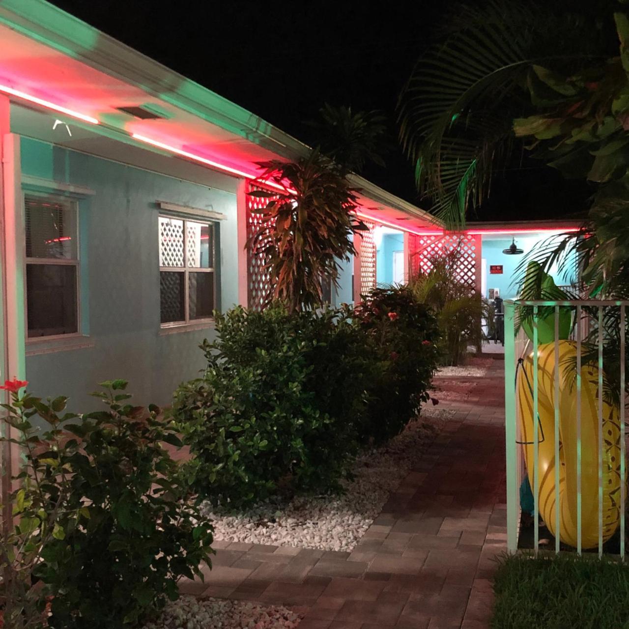 White Horse Motel Lake Worth Beach