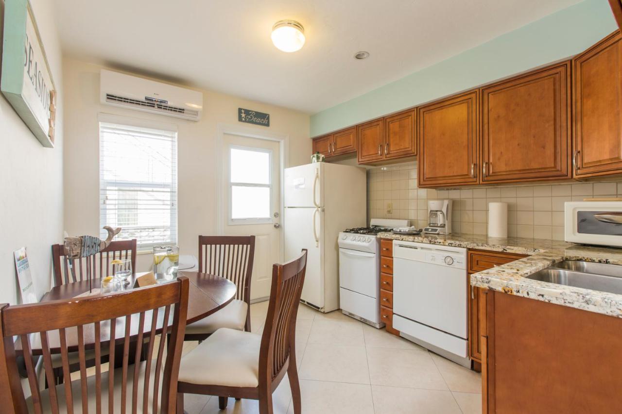 Sunny Shores & Suites Inn
