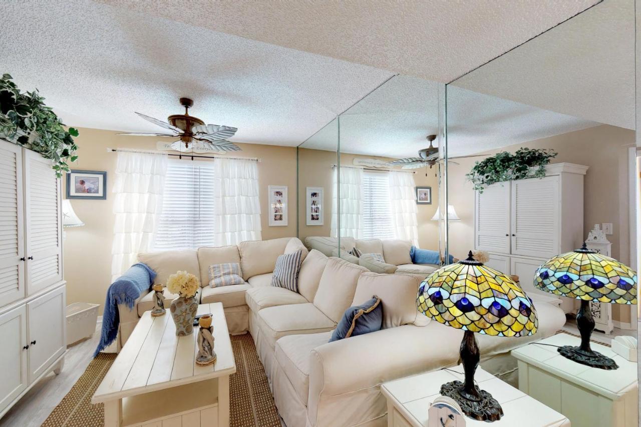 Oaks Landing 4 *