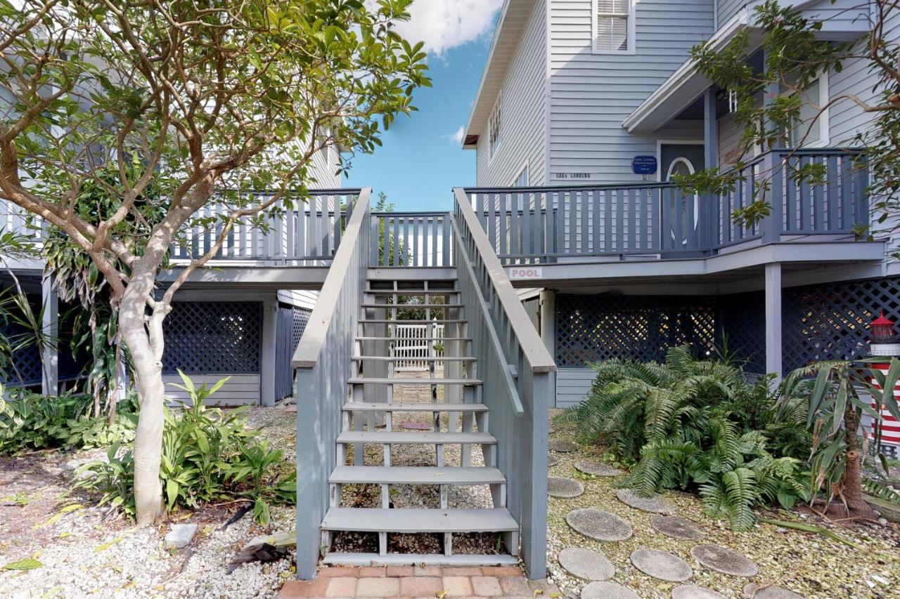 Oaks Landing 4 Clearwater Beach