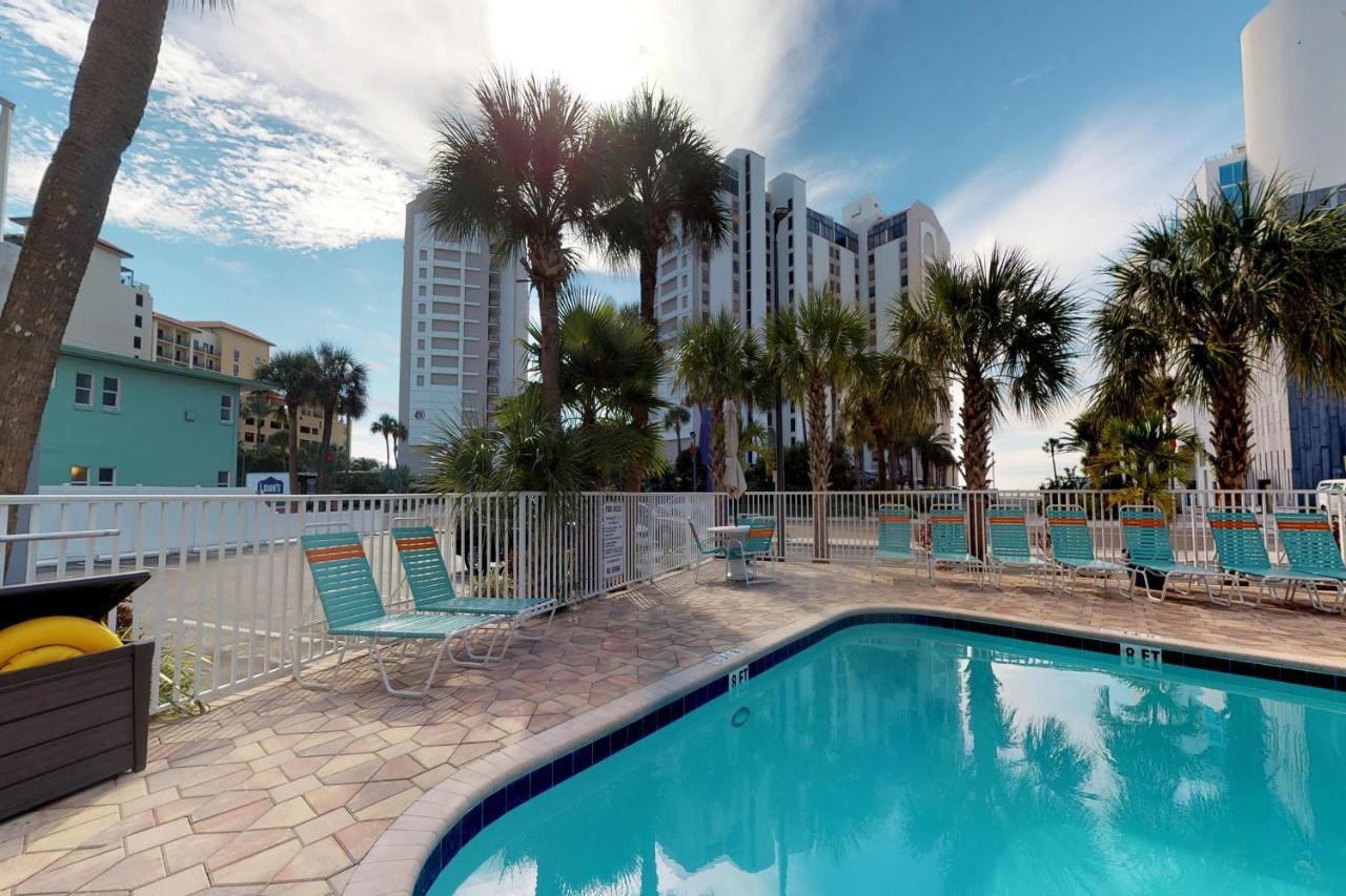 Pelican Pointe *