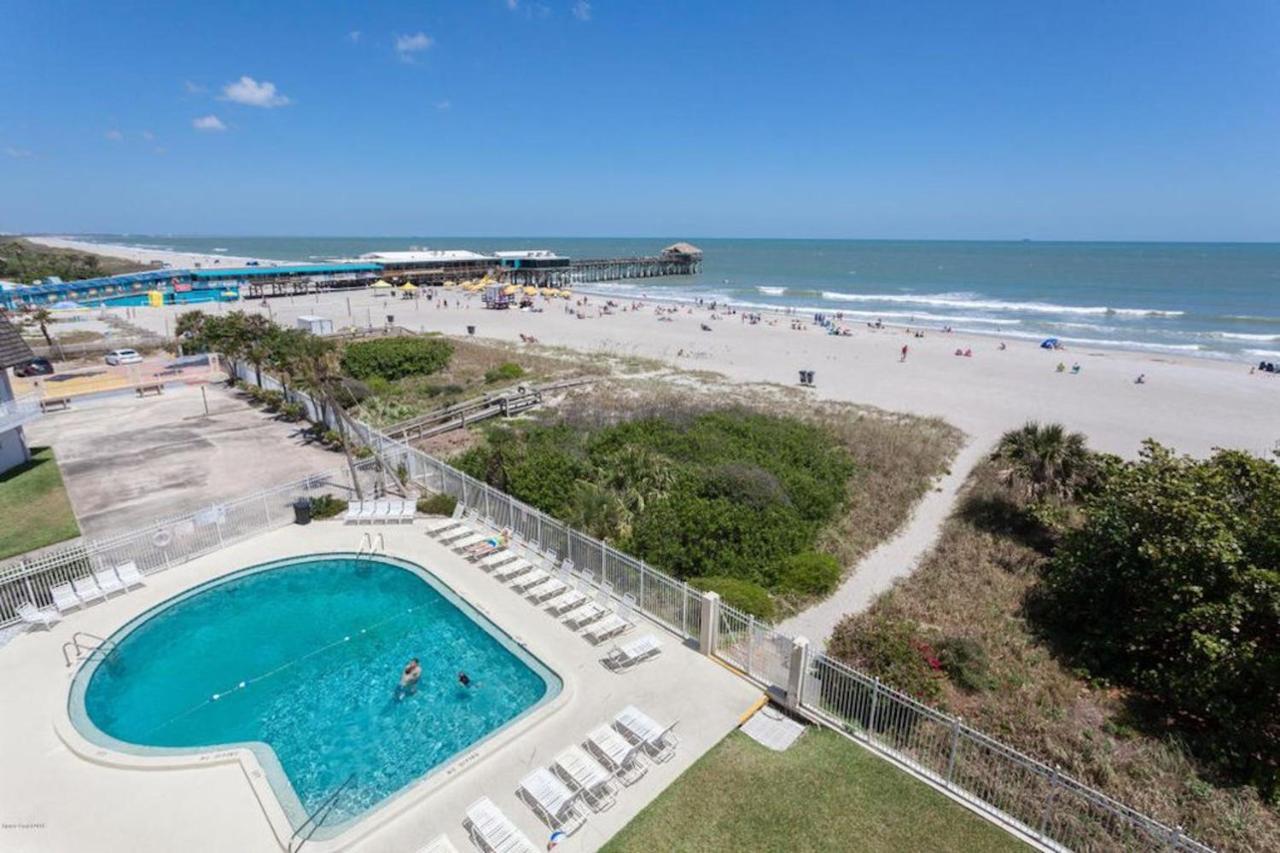 Oceanfront Chateau #308 Holiday home Cocoa Beach